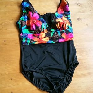 Women's swim suit